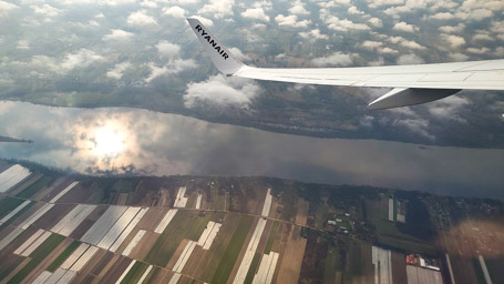 start o poranku z lotniska Warszawa-Modlin